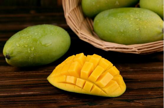 芒果吃多了会怎么样,芒果一天吃几个为宜(1~2个)