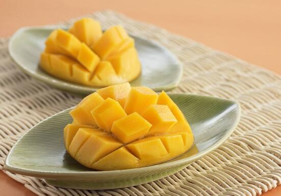芒果吃多了会怎么样,芒果一天吃几个为宜(1~2个)