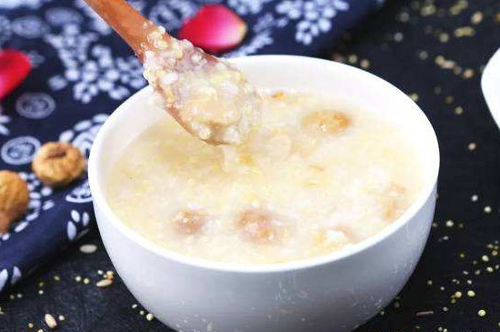 干无花果怎么吃法大全,泡茶炖汤煮粥拌菜好吃又营养