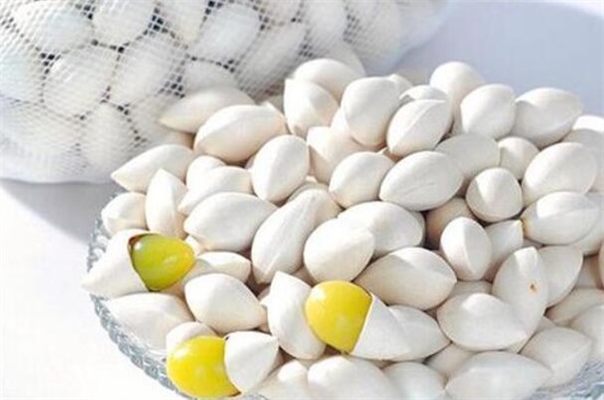 银杏果的吃法,烹饪银杏果/烤银杏果/泡茶/做糕点都行