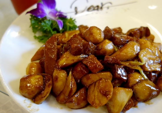 茨菰红烧肉 茨菰红烧肉