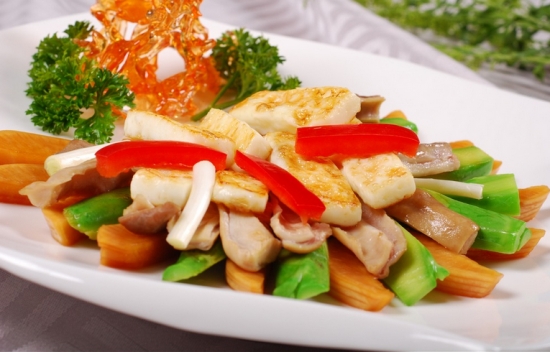 丝瓜炒肉条 丝瓜炒肉条