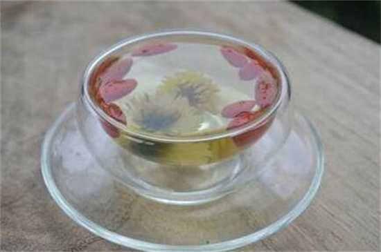 菊花和枸杞能一起泡吗，可清热明目润肠排毒